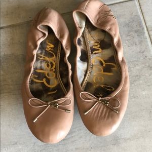 Tan flats